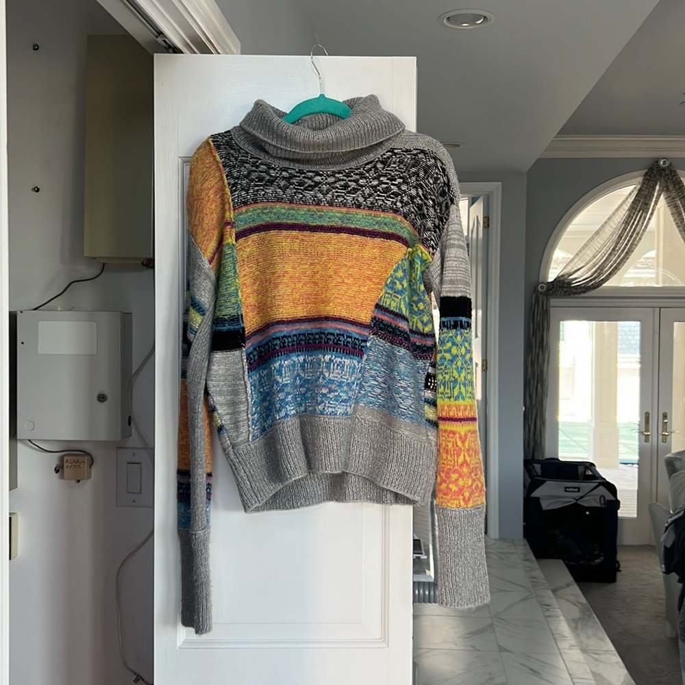 Free People colorful sweater !